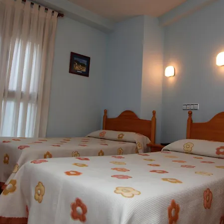Hostal La Granja Yunquera de Henares Exterior photo